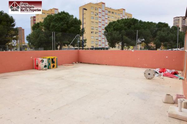 Local en Pueblo Levante