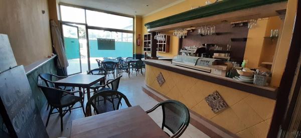 Local en Pueblo Levante