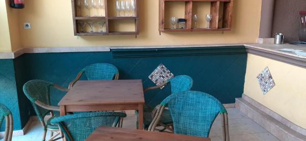 Local en Pueblo Levante