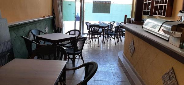 Local en Pueblo Levante