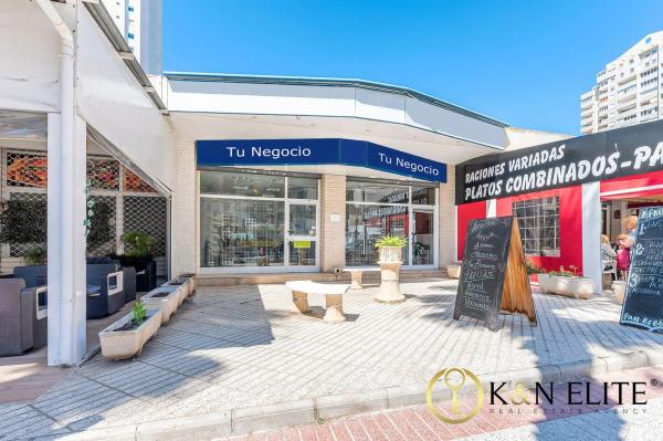 Local en avenida Marina Baixa, 3