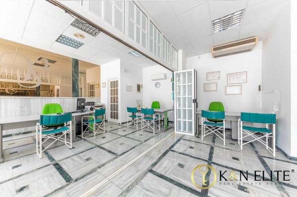 Local en avenida Marina Baixa, 3