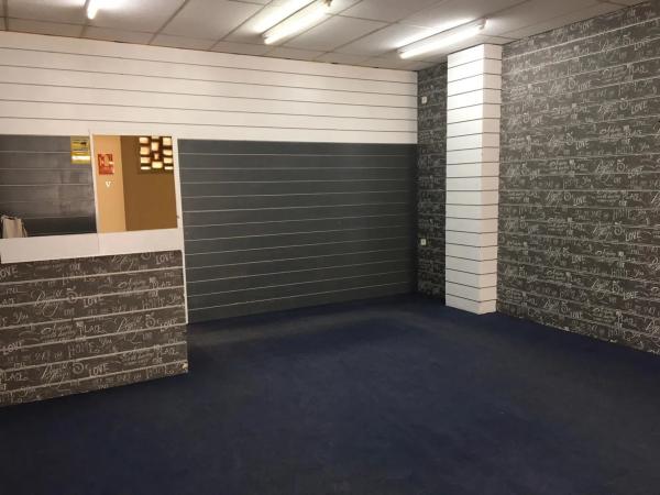 Local en avenida de Almería, 8