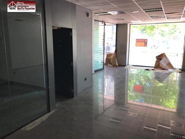 Local en Pueblo Levante