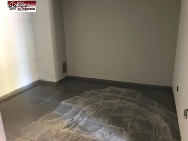 Local en Pueblo Levante