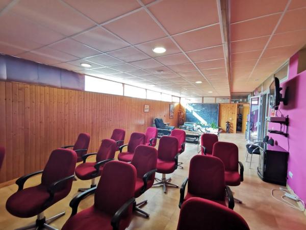 Local en Barrio Zona Rincón Bajo