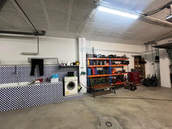 Local en avenida de Granada