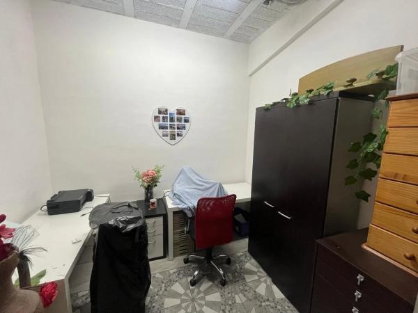 Local en avenida de Granada