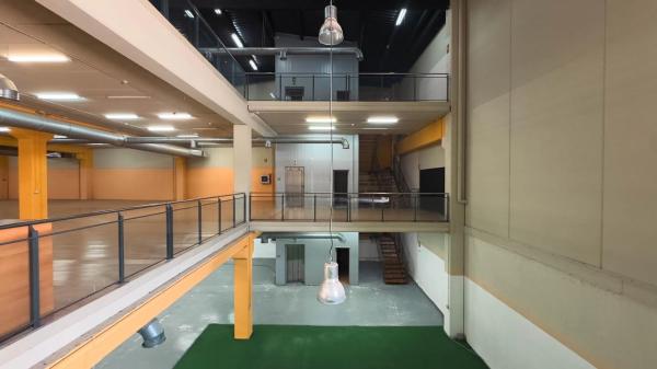 Local en avenida País Valencià, 26