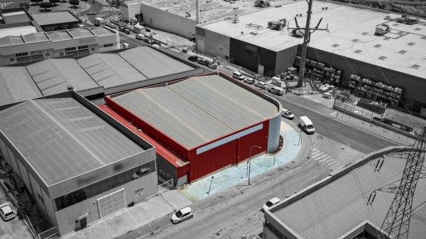 Local en avenida País Valencià, 26