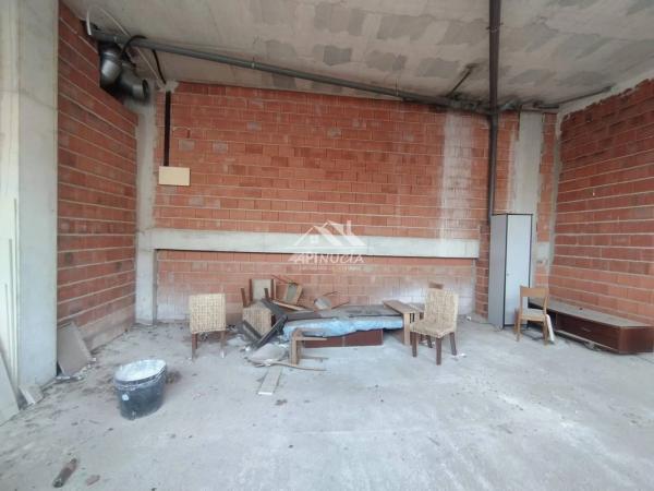 Local en avenida de la Marina Baixa, 2 -6