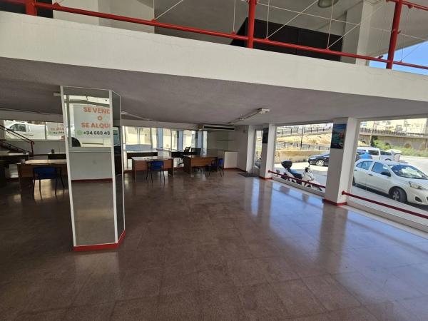 Local en calle Mestre Pons