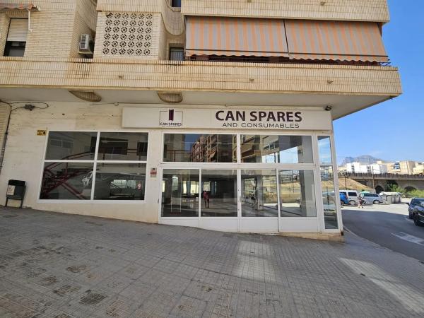 Local en calle Mestre Pons