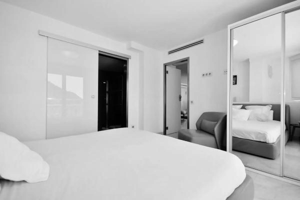 Hotel en plaza Cales Atalayes