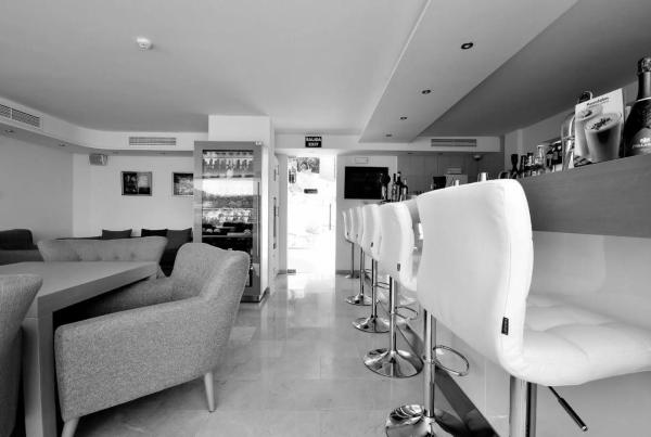 Hotel en plaza Cales Atalayes