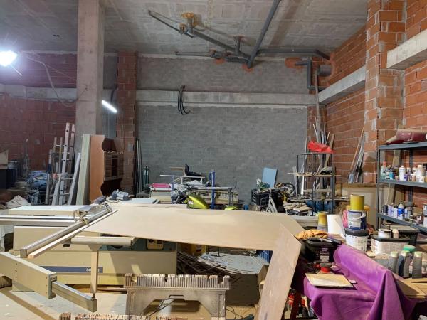 Local en calle Benimantell