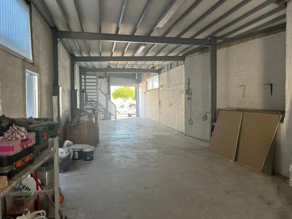 Nave en Centro Urbano