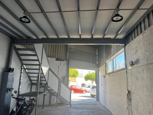 Nave en Centro Urbano