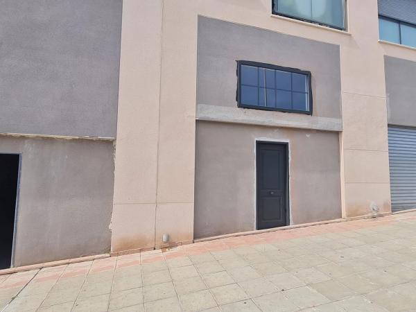 Local en calle Benifato