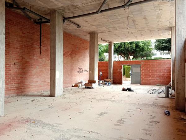 Local en Barrio Bulevar - Puerta Mítica