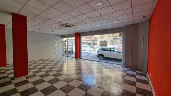 Local en Constitución, 46