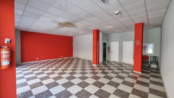 Local en Constitución, 46