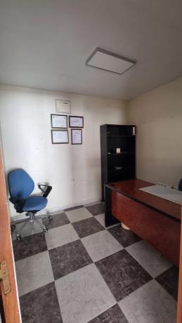 Local en Constitución, 46