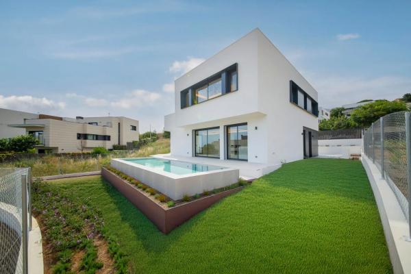 Casa o chalet independiente en venta en calle Vinya, 2