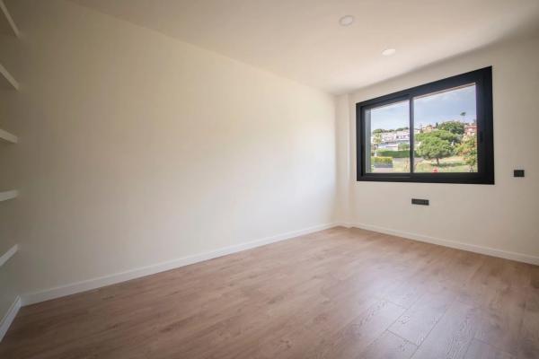 Casa o chalet independiente en venta en calle Vinya, 2