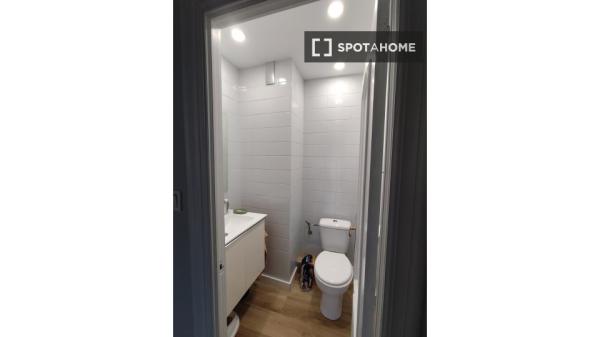 Piso en alquiler de 3 habitaciones en Moreaga, Bilbao