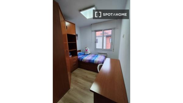 Piso en alquiler de 3 habitaciones en Moreaga, Bilbao