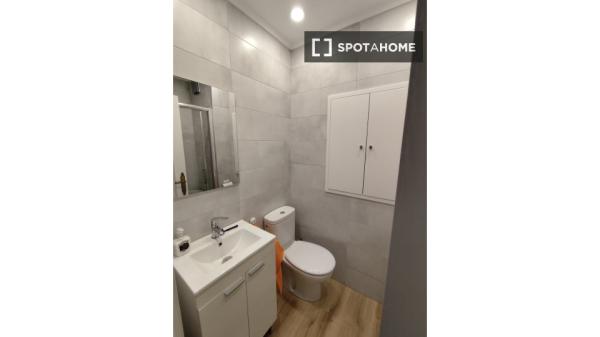 Piso en alquiler de 3 habitaciones en Moreaga, Bilbao