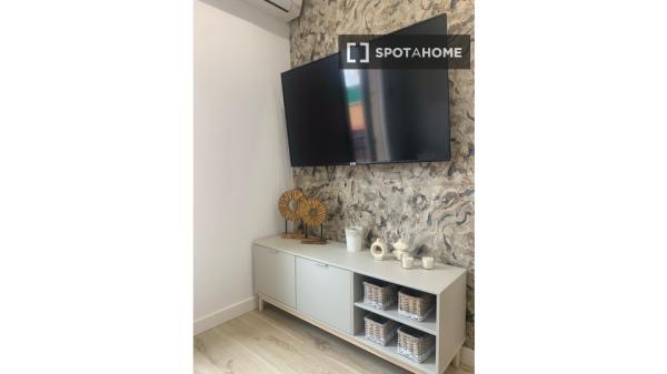 Estudio en alquiler en Numancia, Madrid