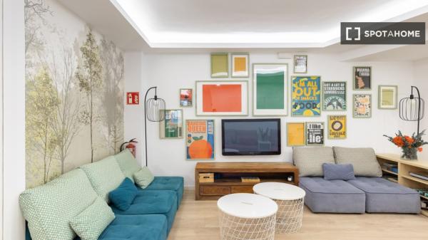 Se alquila habitación en Barcelona