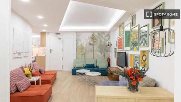 Se alquila habitación en Barcelona