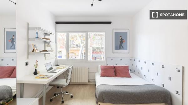 Se alquila habitación en Barcelona