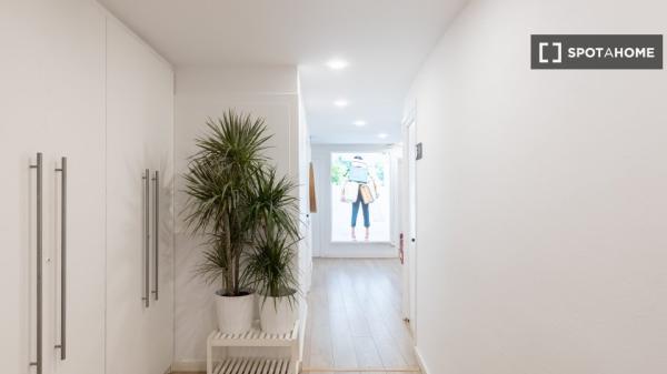 Se alquila habitación en Barcelona