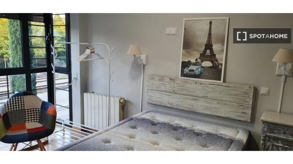 Habitación en piso compartido en madrid.
