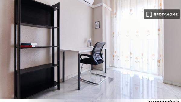 Habitación en piso compartido en alquiler en Villegas, Sevilla
