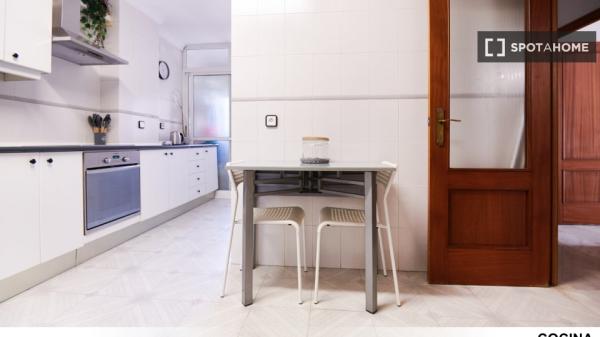 Habitación en piso compartido en alquiler en Villegas, Sevilla