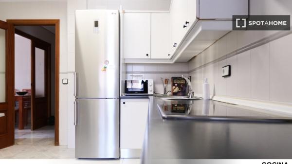 Habitación en piso compartido en alquiler en Villegas, Sevilla