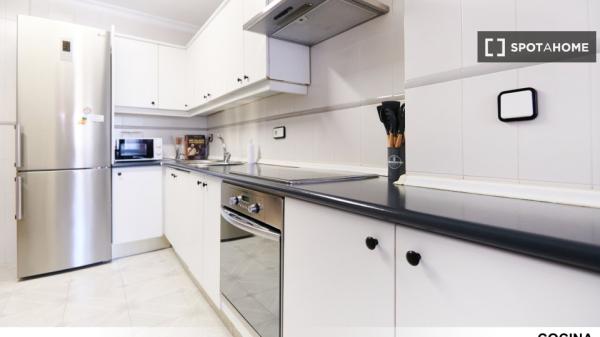 Habitación en piso compartido en alquiler en Villegas, Sevilla