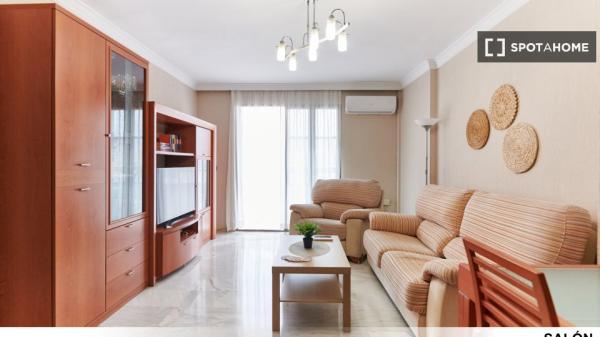 Room in shared flat for rent in Villegas, Seville