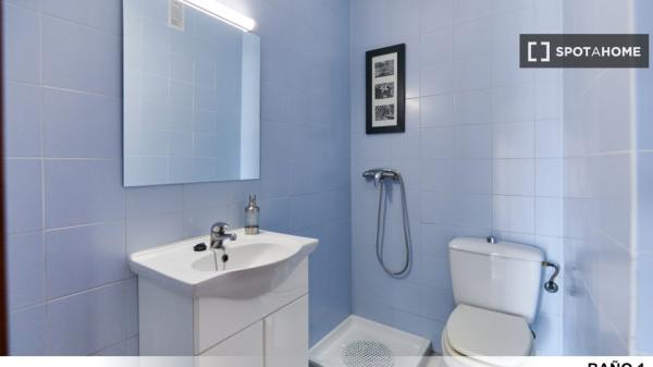 Room in shared flat for rent in Villegas, Seville