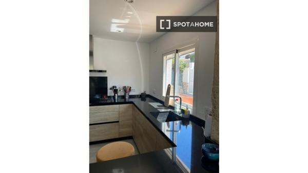 Piso de 3 habitaciones en alquiler en Jávea, Alicante