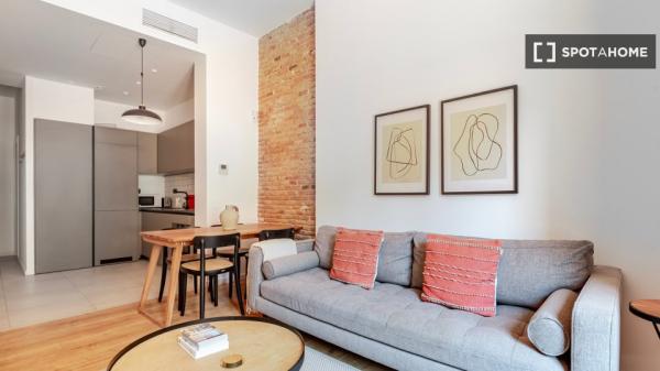Apartamento de 2 dormitorios en alquiler en El Raval
