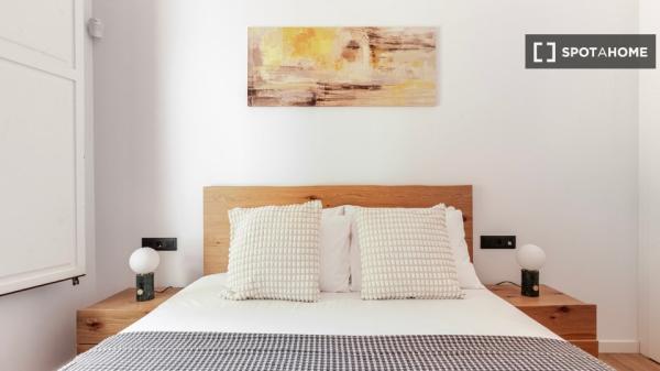 Apartamento de 2 dormitorios en alquiler en El Raval
