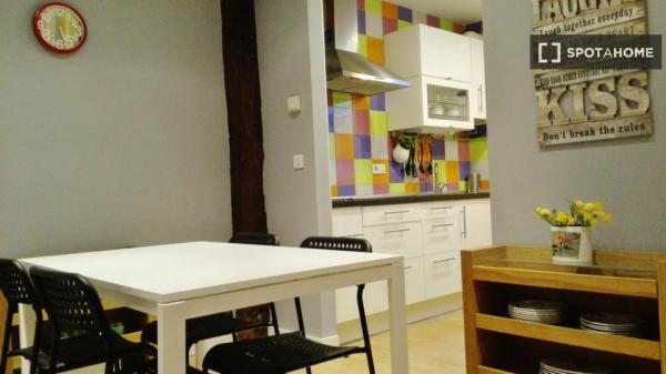 Piso de 2 habitaciones en alquiler en Casco Viejo, Bilbao