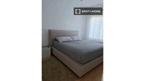 Piso de 3 habitaciones en alquiler en Elche