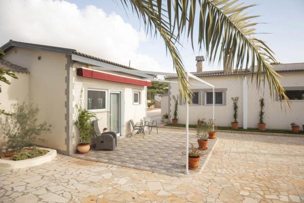 Casa independiente en Partida Lomas Gp. 2, 175